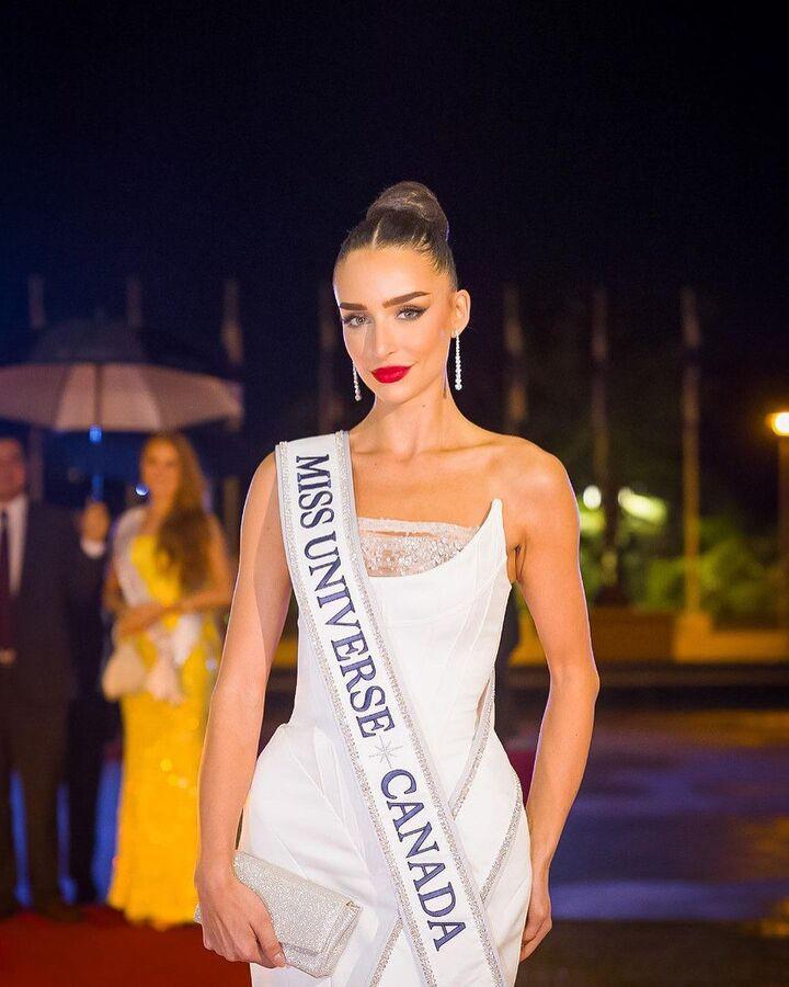 Bùi Quỳnh Hoa tự tin giao lưu bằng 3 thứ tiếng ở Miss Universe 2023-11