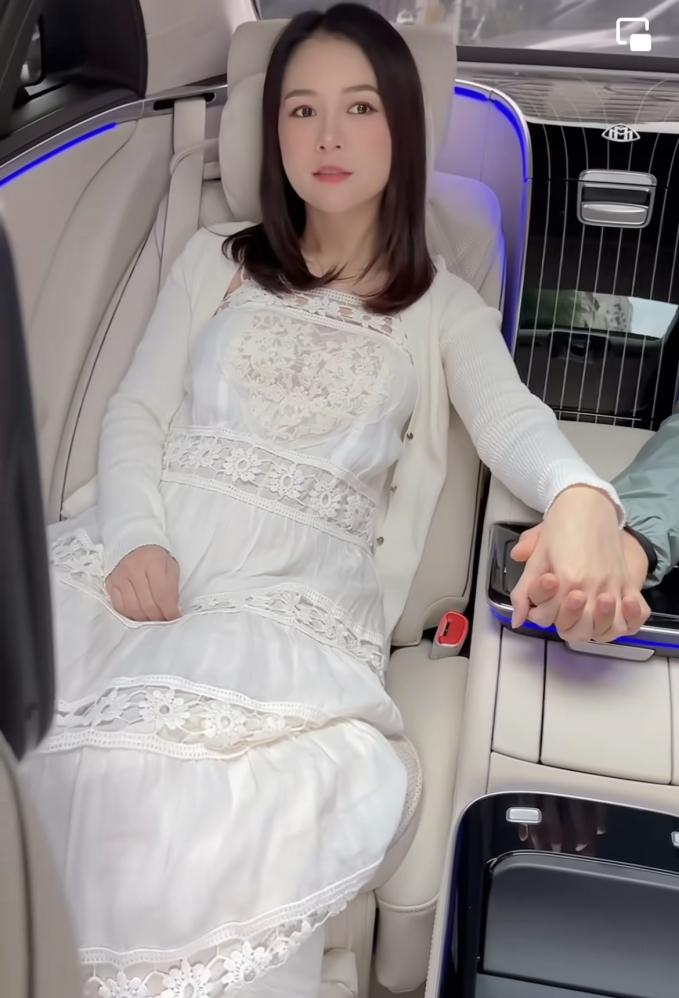 Sam lần đầu tiết lộ hành trình tìm con nhờ thụ tinh ống nghiệm, khoảnh khắc hiếm bên ông xã gây chú ý-4