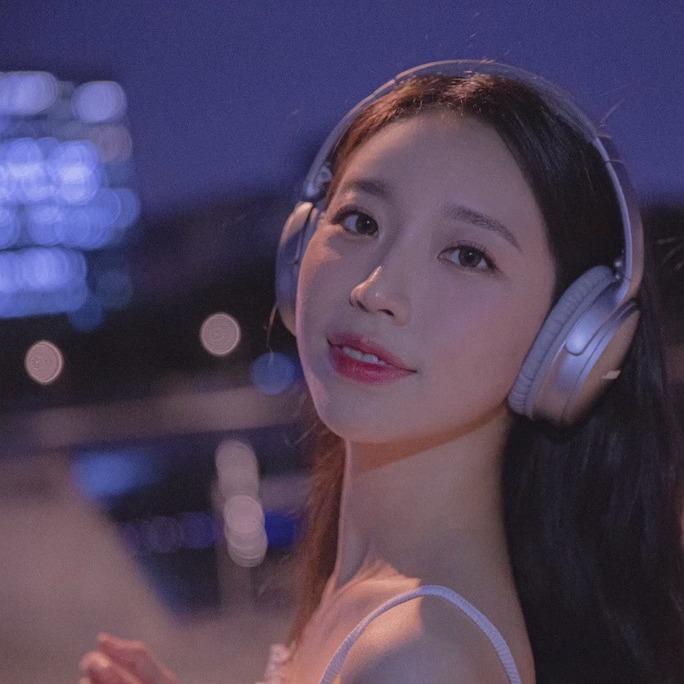 Nữ ca sĩ kiêm nhạc sĩ qua đời bí ẩn tuổi 24-2