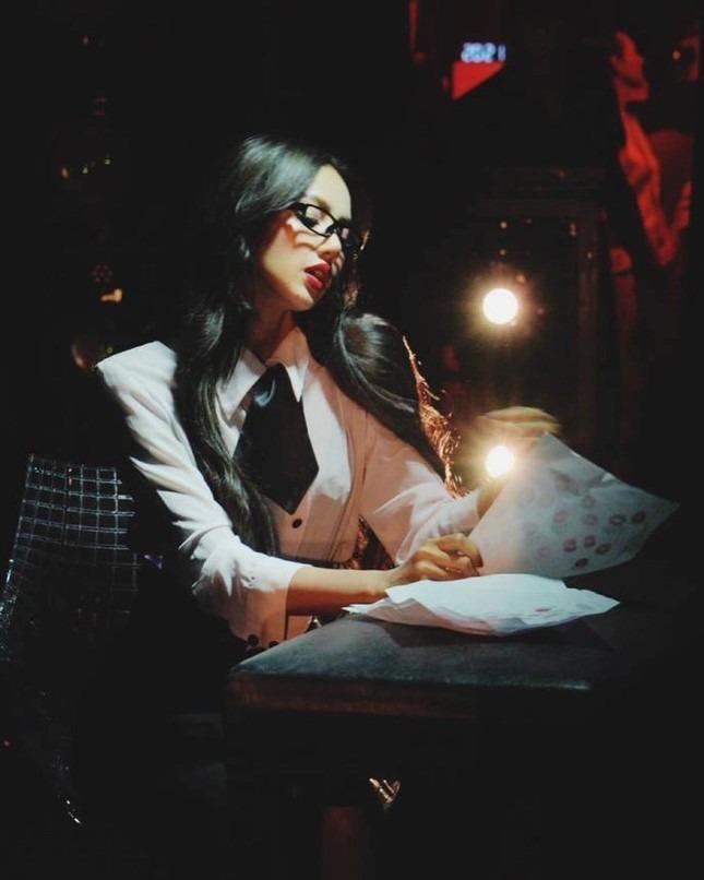 Fan phẫn nộ vì Lisa (BlackPink) bị ghép mặt vào clip múa thoát y-1