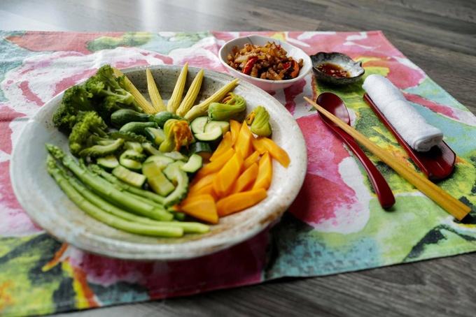 Diva Hồng Nhung ở tuổi 53: Nhan sắc tươi trẻ, vóc dáng thon thả nhờ loại nước uống này-4