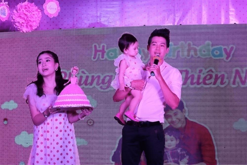 Phùng Ngọc Huy về Việt Nam 2 tuần nhưng tất bật chạy show, không hé lộ hình ảnh bên con gái Lavie-2