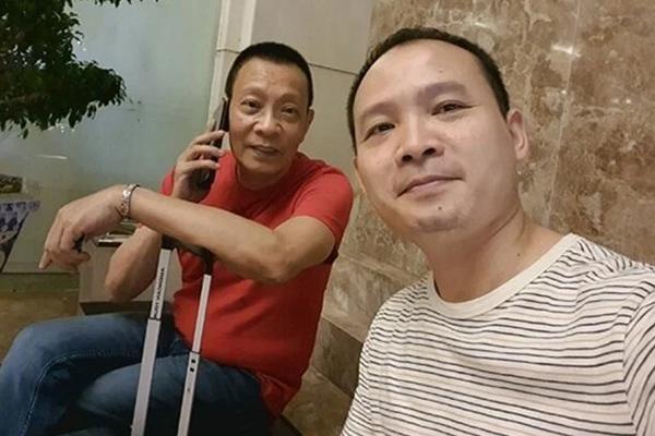 MC Lại Văn Sâm vụng về khi vào bếp-4