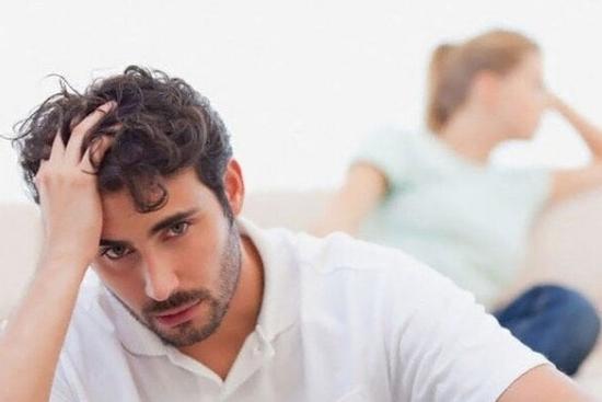 Vợ đang độ 'sung mãn', chồng lại 'đuối sức'