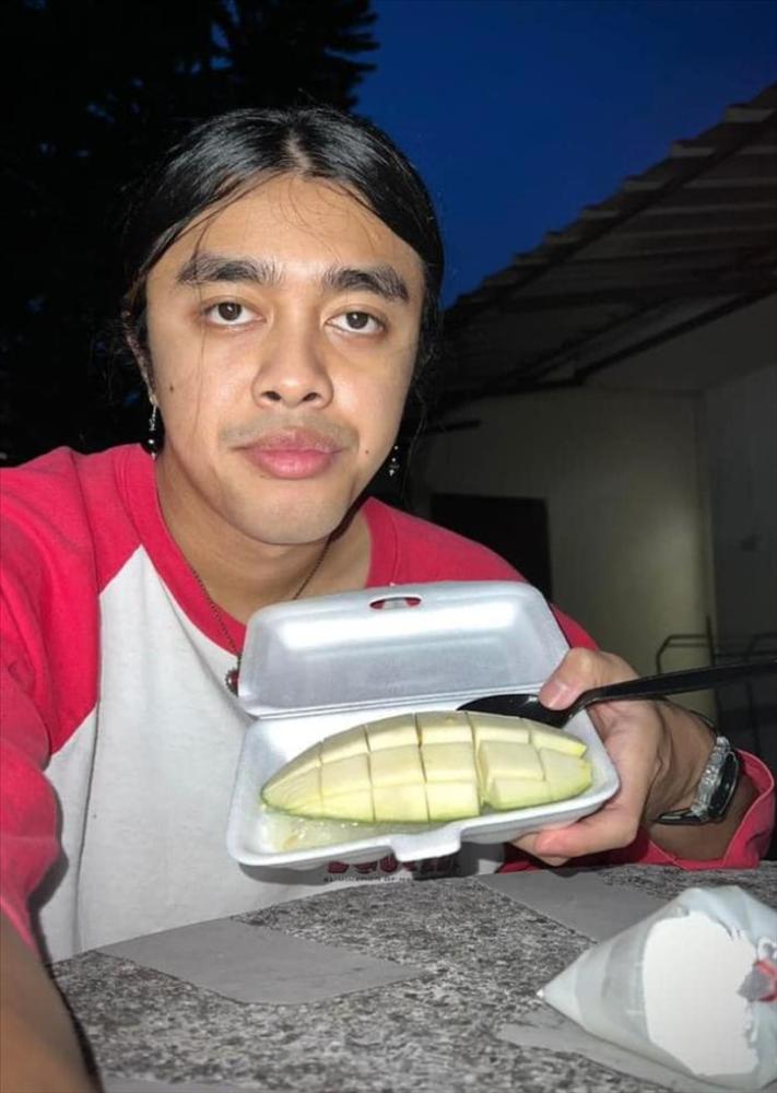 Chàng trai tức bay màu khi nhận món xôi xoài độc lạ, dân mạng được phen cười nắc nẻ-1