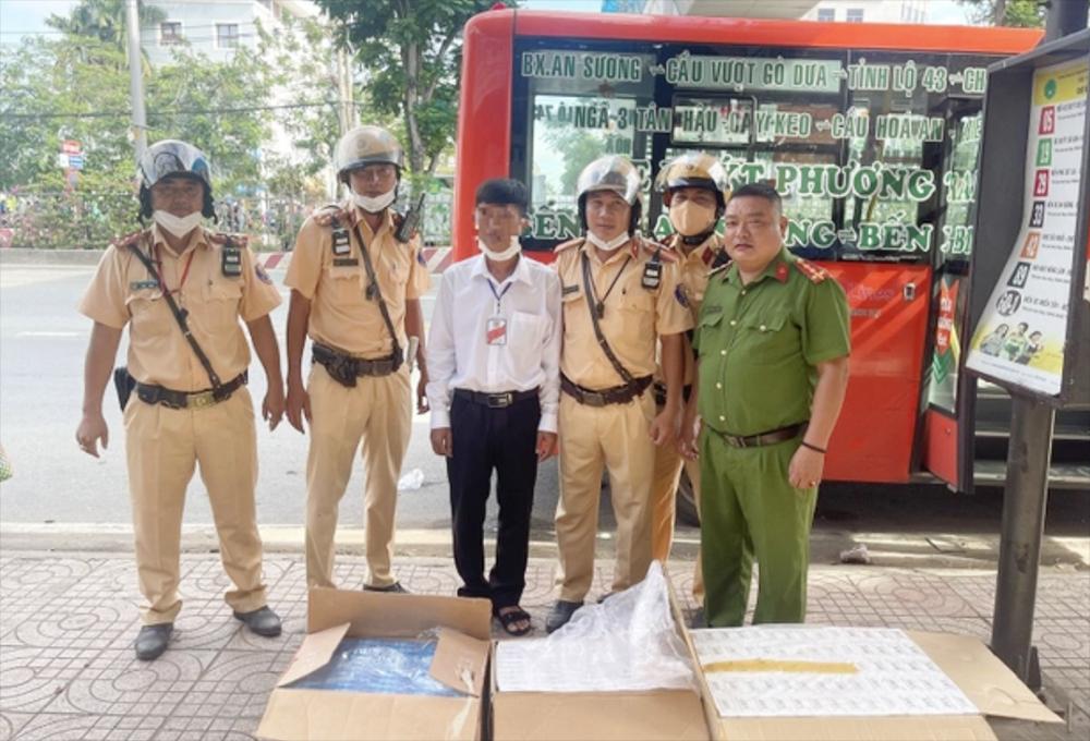Khởi tố vụ án xe buýt hãng Phương Trang chở thuốc lá lậu-1