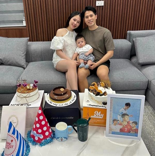 Đoàn Văn Hậu và dàn cầu thủ có cái kết viên mãn bên vợ xinh đẹp-4