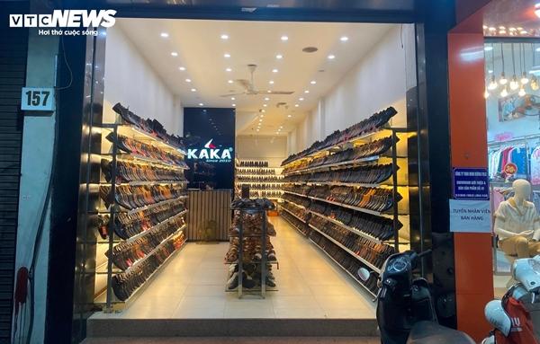 Sát đại hội siêu giảm giá 11/11, thủ phủ thời trang Hà Nội vắng hoe-9