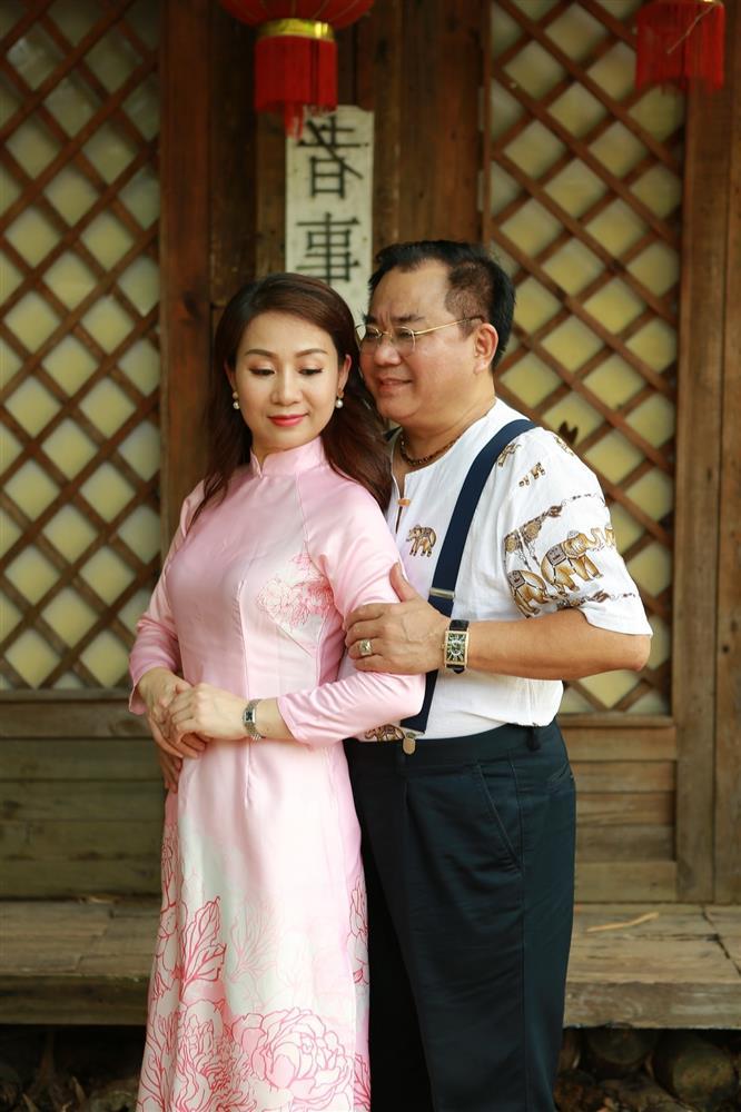 Ngọc hoàng đầu tiên Táo quân: sếp của Tự Long, sống hạnh phúc bên vợ kém 13 tuổi-5