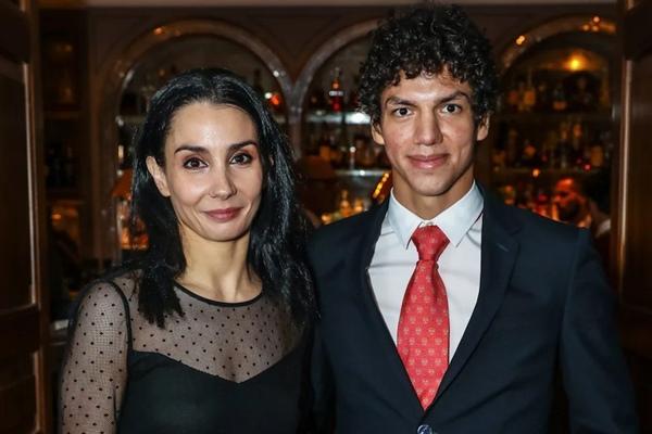 Ma cà rồng Edward của Chạng Vạng sắp đón con đầu lòng-4