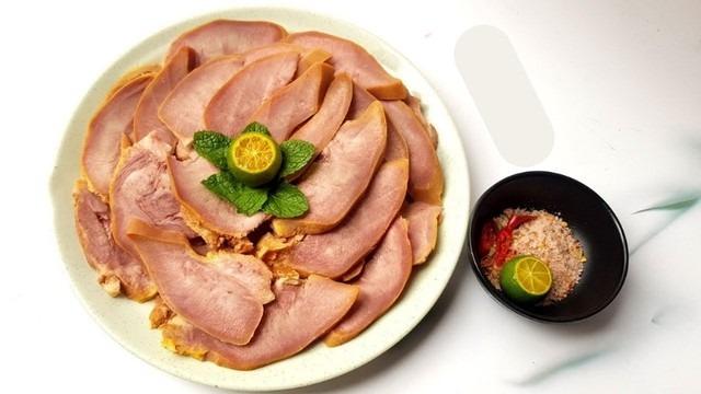 Bật mí công thức làm lưỡi heo ủ muối giòn sần sật thành công ngay từ lần đầu tiên-1
