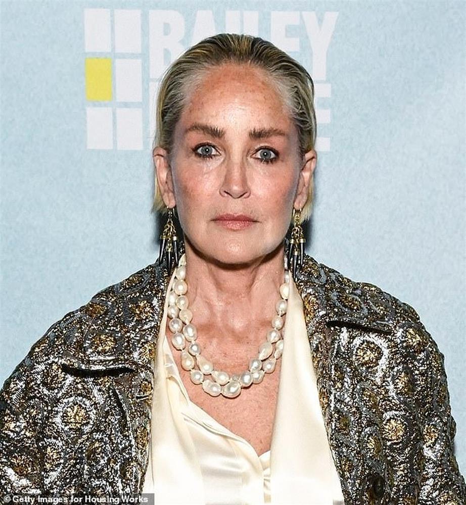 Mỹ nhân Bản năng gốc bị quấy rối xuyên suốt sự nghiệp-1