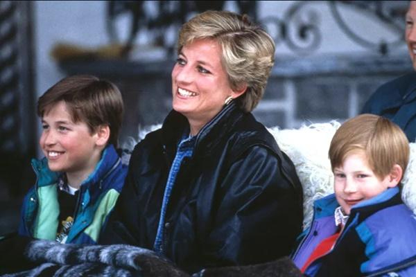 Quả bom mới dội thẳng vào Hoàng gia Anh-5