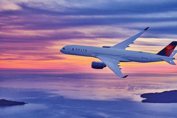 Người Hà Nội chi tiền triệu lái máy bay Airbus cảm giác rung lắc như thật-9