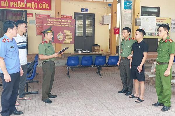 Công an TP.HCM bắt giam kẻ làm giả giấy tờ nhà đất lừa đảo 88 tỷ đồng-2