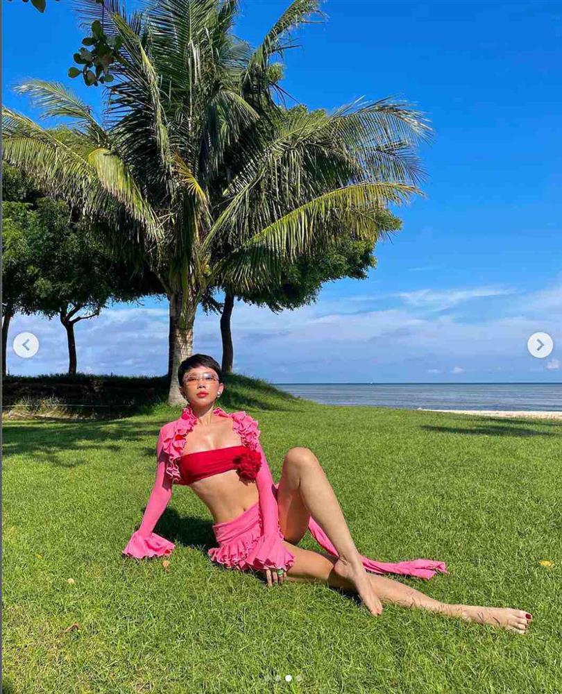 Tóc Tiên diện áo trong suốt đi ăn cưới, mặc đẹp mà nhìn ảnh muốn giận-5