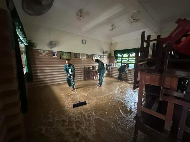 Cảnh báo mưa to gây ngập, Đà Nẵng thông báo cho học sinh nghỉ học trong đêm-2