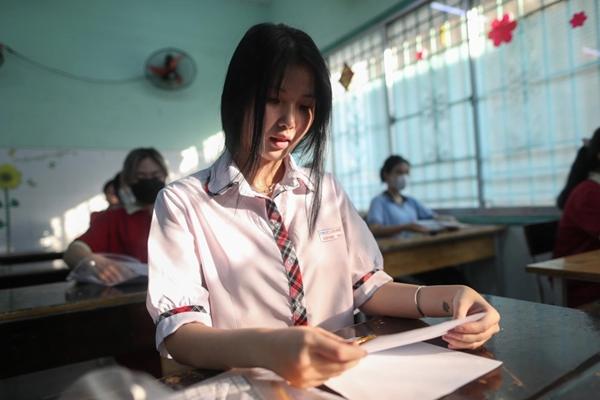 Con bị cô giáo dìm điểm vì không học thêm: Chuyển trường hay chiến đấu?-1