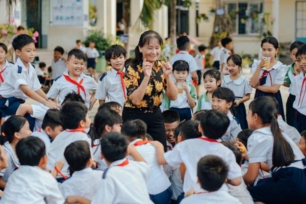 Con bị cô giáo dìm điểm vì không học thêm: Chuyển trường hay chiến đấu?-2