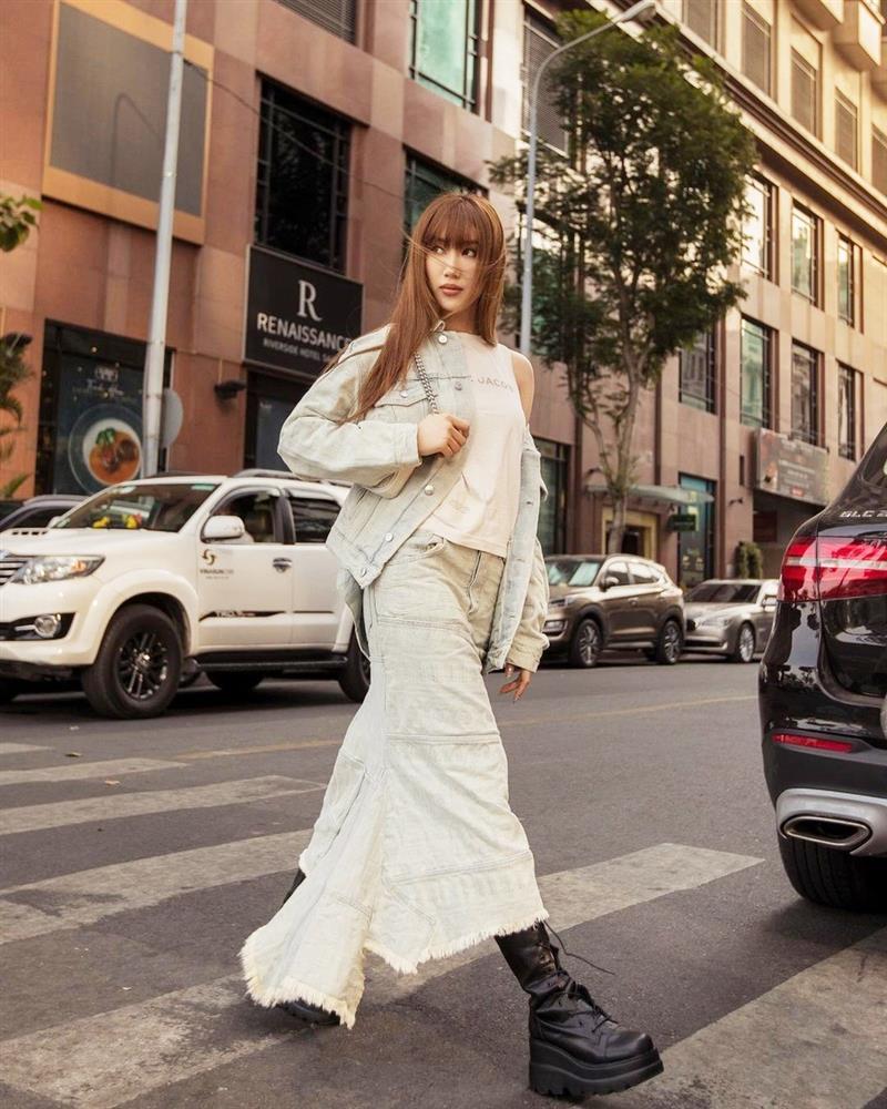 Thúy Ngân khoe dáng gợi cảm với gu thời trang sành điệu-6