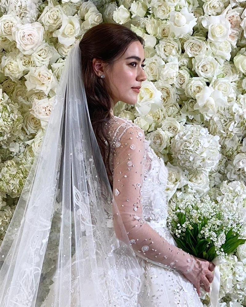 Cặp sao đẹp nhất Thái Lan hôn nồng cháy trong đám cưới cổ tích-7