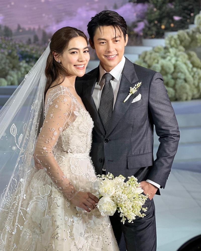 Cặp sao đẹp nhất Thái Lan hôn nồng cháy trong đám cưới cổ tích-9