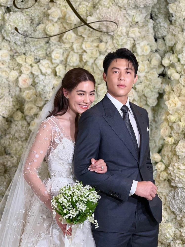 Cặp sao đẹp nhất Thái Lan hôn nồng cháy trong đám cưới cổ tích-11
