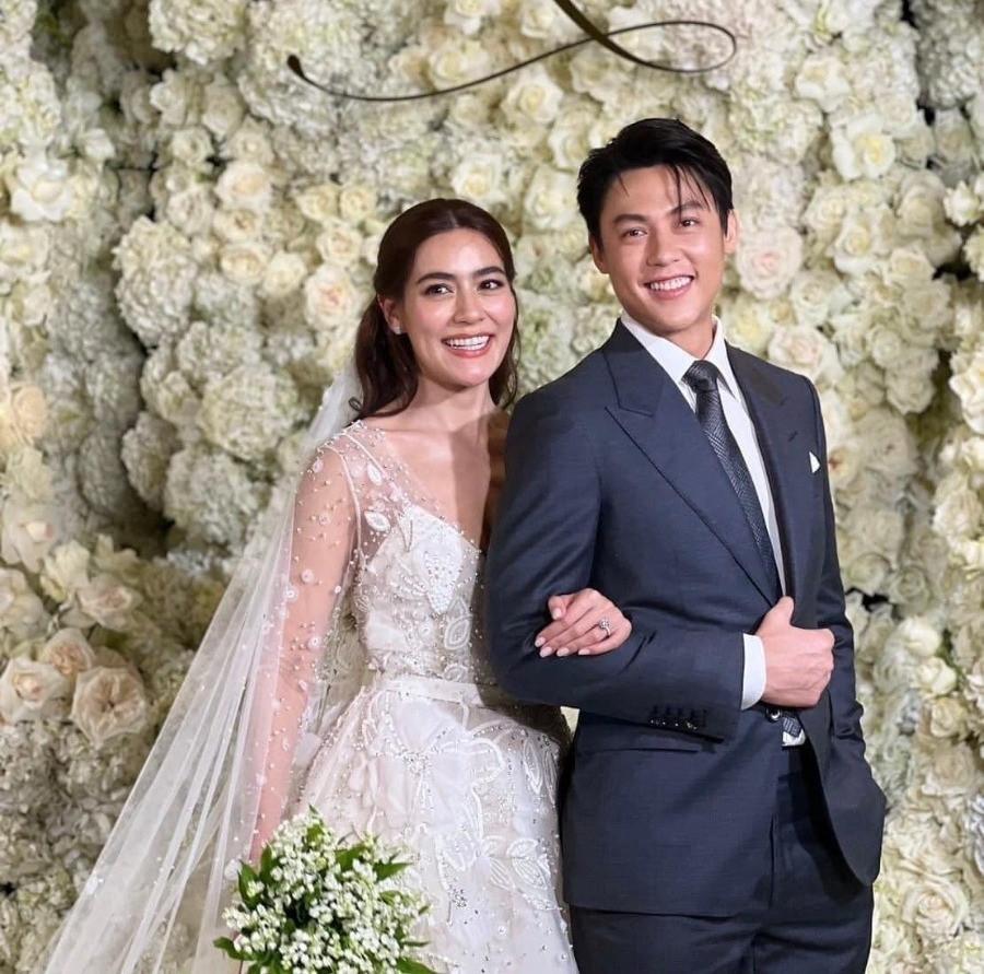 Cặp sao đẹp nhất Thái Lan hôn nồng cháy trong đám cưới cổ tích-12