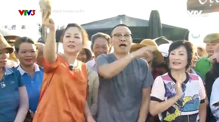 Hồng Vân kể chuyện cùng Hồng Đào buôn đồ si-đa rồi gom tiền mua vàng-1