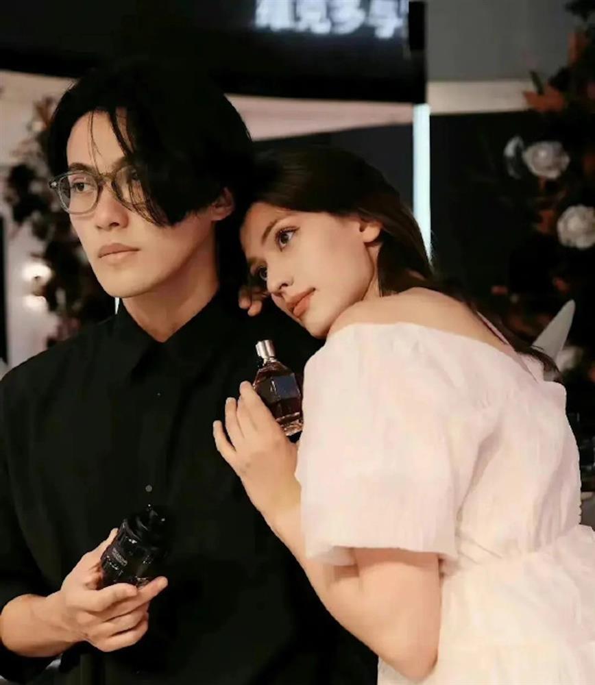 Mối tình sóng gió của cosplayer nổi tiếng và chồng mất đúng vào sinh nhật-1