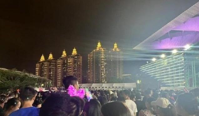 Hàng nghìn khán giả yêu cầu Quách Phú Thành hoàn tiền vé-4