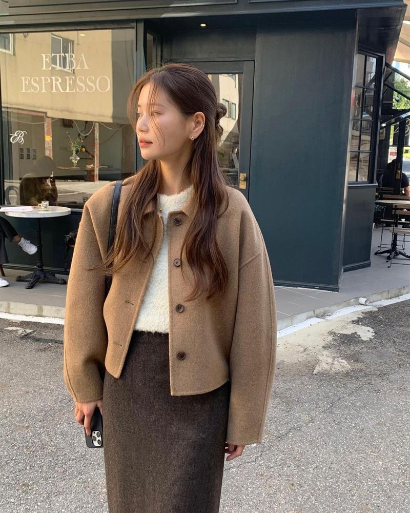 5 cách diện váy không sợ lạnh vào mùa đông-3