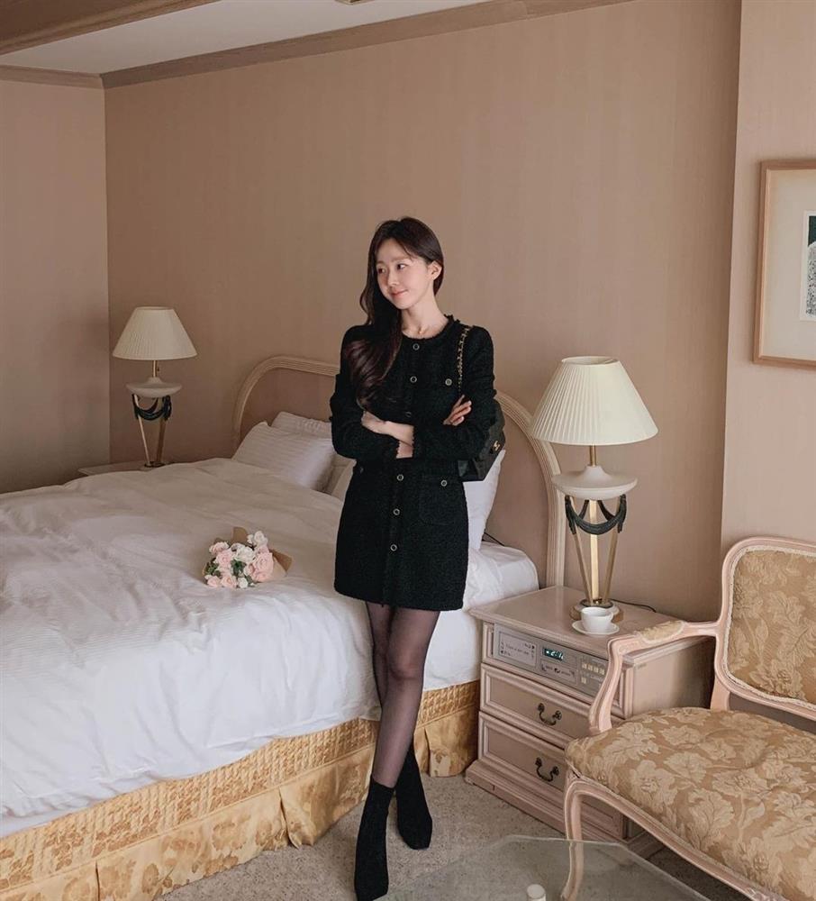 5 cách diện váy không sợ lạnh vào mùa đông-5