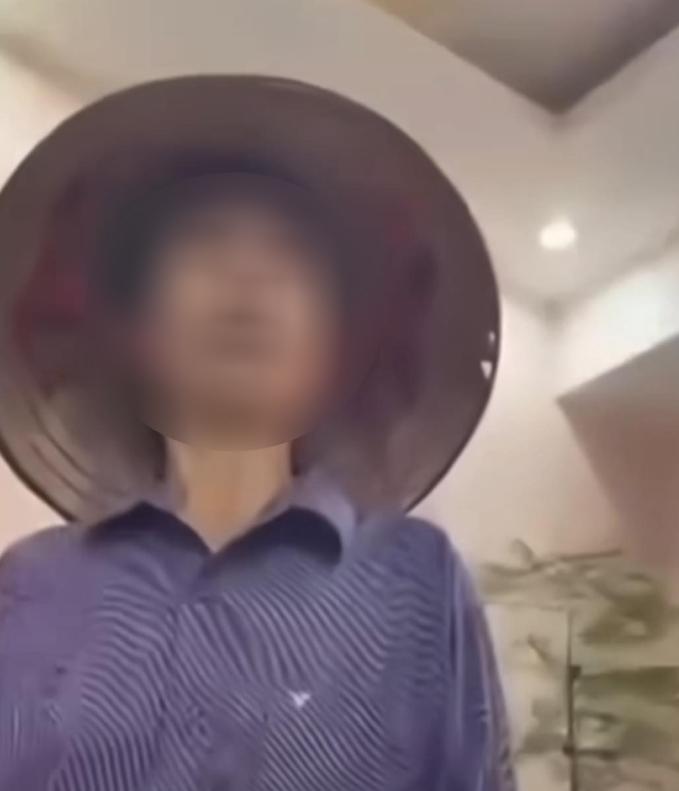 Hải Tú có động thái mới gây chú ý sau khi rộ tin đồn có con với Sơn Tùng M-TP-1