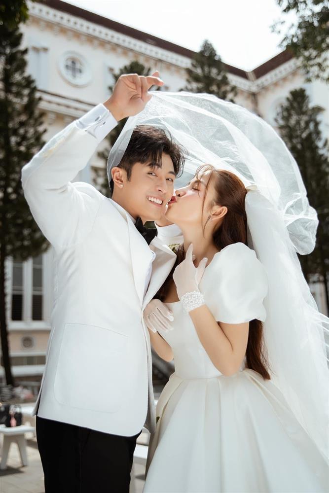 Gin Tuấn Kiệt đã may 6 bộ trang phục cho 3 đám cưới-2