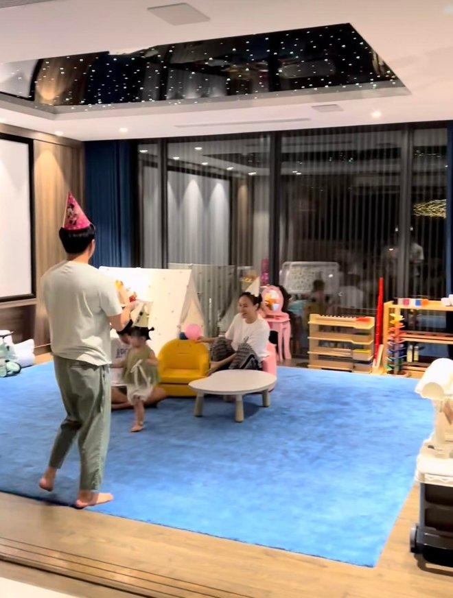 Sao Việt chiều con như thế nào? Nhìn phòng ái nữ đại gia Đức An và Cường Đô la mà choáng ngợp-10