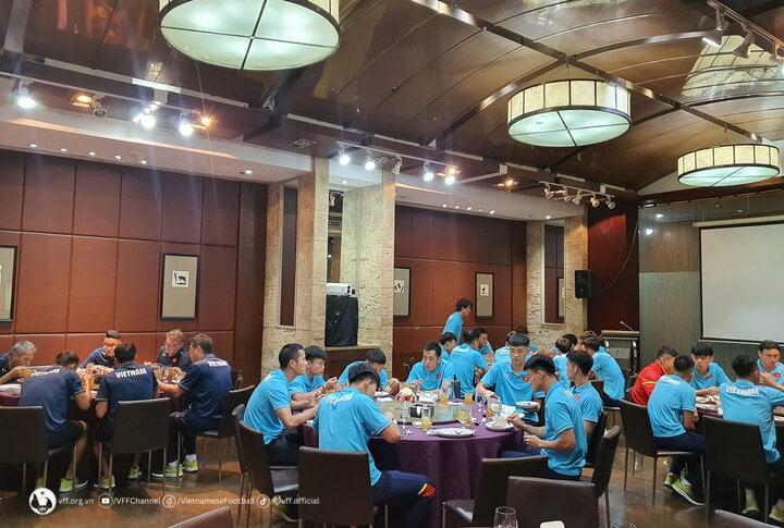 Cận cảnh khách sạn 5 sao đón đội tuyển Việt Nam tại Philippines-5