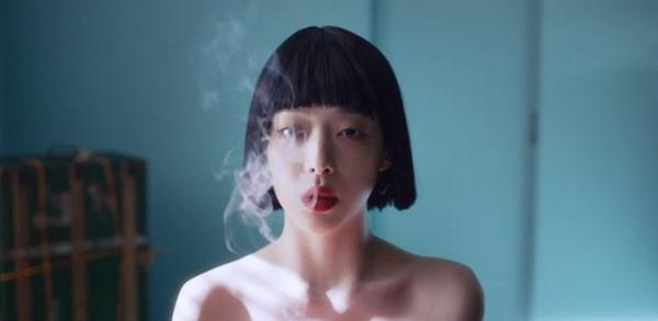 Sulli giãi bày chuyện bị ném đá vì không mặc nội y trong phim tài liệu cuối-5