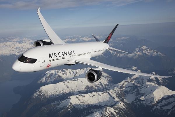 Nữ hành khách bị tiếp viên trưởng doạ tống cổ vì tội hát trên máy bay-2