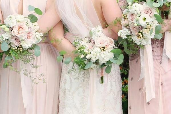 Bạn thân nhờ làm phù dâu nhưng đưa ra một yêu cầu khiến tôi khó xử-1