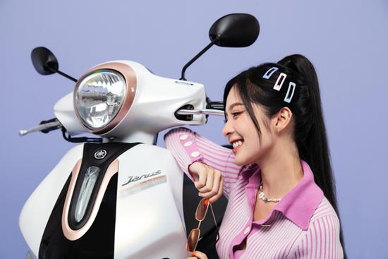 Yamaha Janus - ‘người bạn đồng hành’ của diễn viên Ngọc Huyền