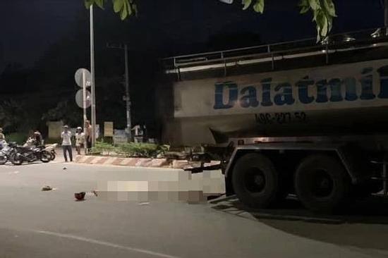Hai phụ nữ bị xe bồn cán tử vong khi đi làm ca đêm