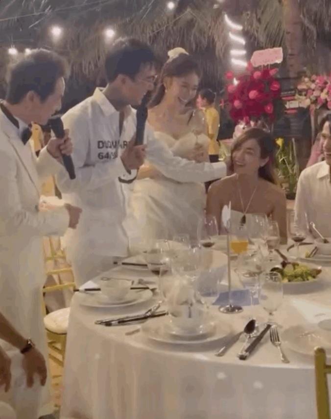 Đạt G bất ngờ có hành động đánh dấu chủ quyền với vợ cũ Hoài Lâm, nghi vấn gương vỡ lại lành?-4