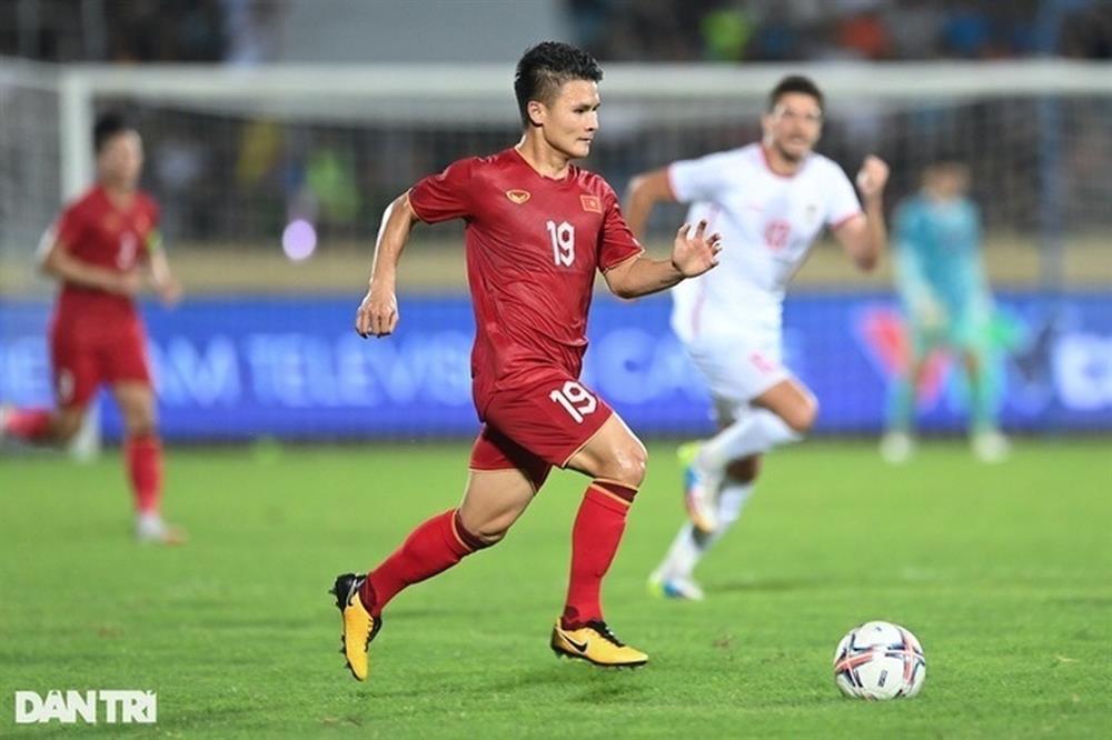 Quang Hải khích lệ đồng đội trước trận tuyển Việt Nam gặp Philippines-1
