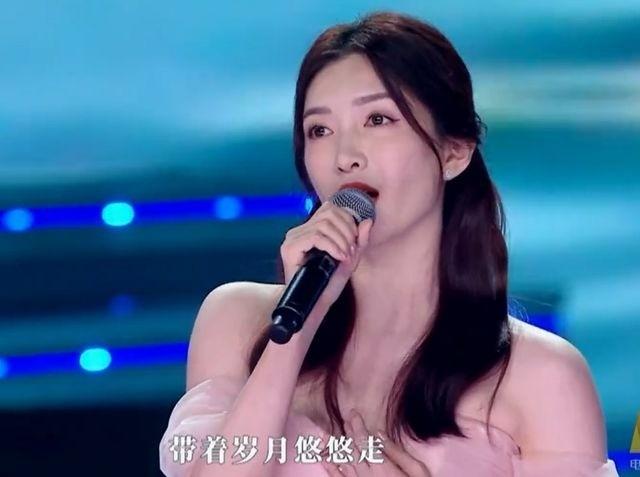 Trung Quốc mạnh tay với ca sĩ hát nhép, lừa dối khán giả-5