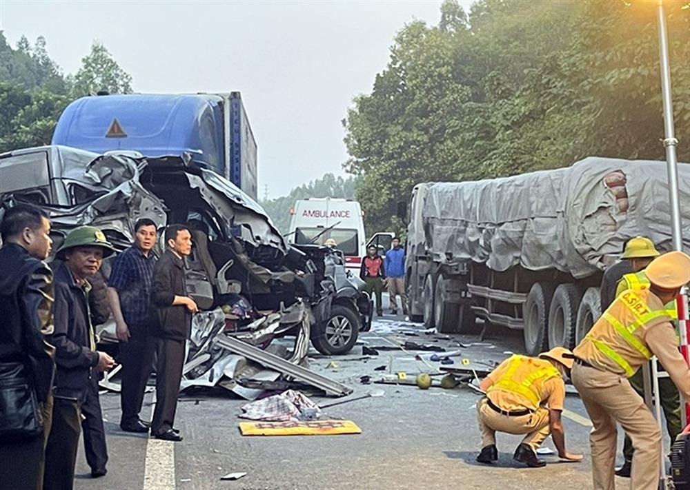 Tai nạn 5 người chết ở Lạng Sơn: Tài xế đã thấy cảnh báo nhưng mải nói chuyện-1