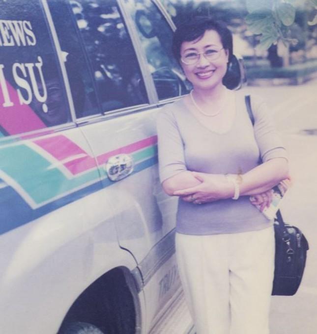 NSƯT Kim Tiến - Giọng đọc huyền thoại VTV: Hé lộ hôn nhân hạnh phúc tuổi U80 bên chồng thứ 2, du lịch khắp nơi tận hưởng cuộc sống-2