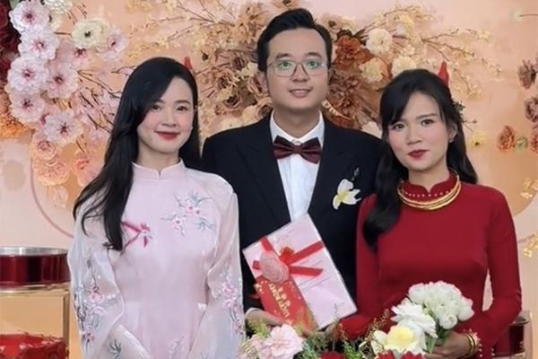 Midu thân thiết với Harry Lu giữa sự kiện, thái độ bất ngờ khi một sao nam khác ôm eo-5