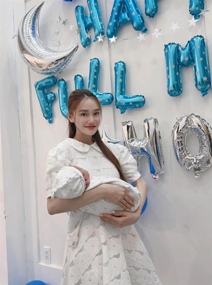 Nhã Phương sinh con thứ 2: Vóc dáng gây bất ngờ, Trường Giang cưng chiều-1