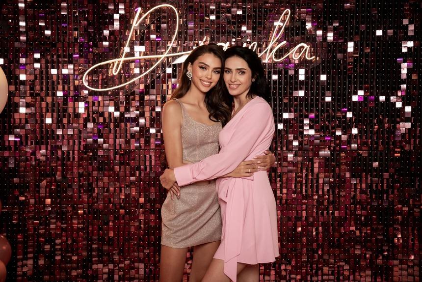 Không kém mẹ vợ Đoàn Văn Hậu, mẹ vợ 1 cầu thủ khác nhan sắc cũng cực xinh đẹp-7